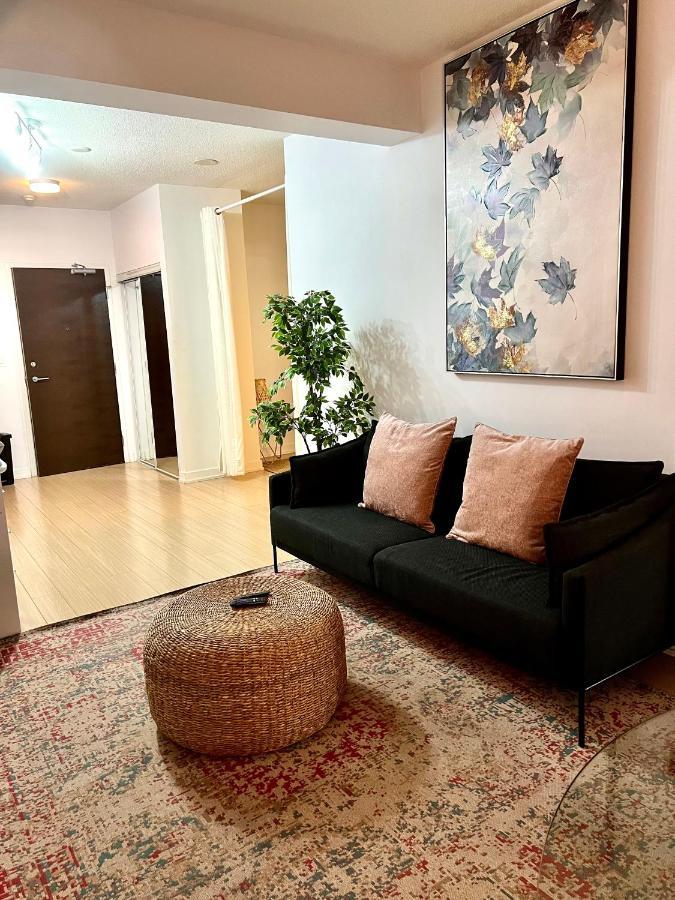 Stunning Condo Wit Amazing View 5Mins From Cntower Toronto Exterior photo